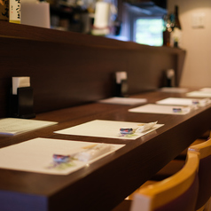 【カウンター席：6席】