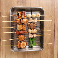 選べる厳選塩と辛味噌で味わう一口サイズ香ばしい串料理