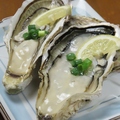 料理メニュー写真&nbsp;生牡蠣　1個/焼き牡蠣　1個　各