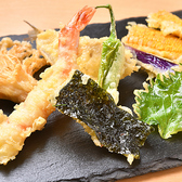 サクサクっとした食感の海鮮や野菜、すさび湯でしか味わえないコンポタなどの創作天ぷらをご用意！