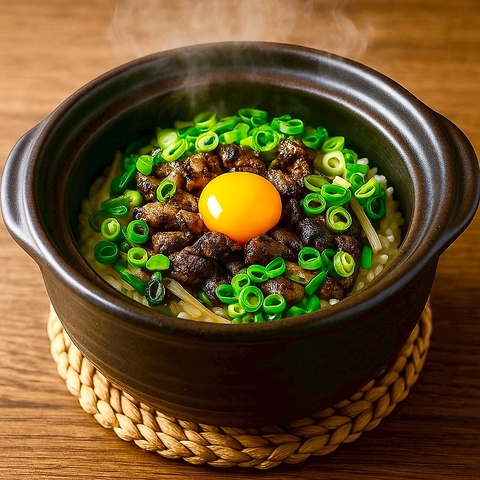 新鮮な焼鳥と旬なお米の土鍋が味わえます