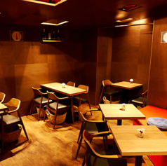 御苑茶屋ZUZU 新宿御苑前店の雰囲気1
