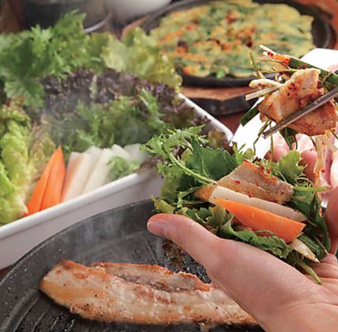 ヘルシーにお腹満足♪お得感一杯!本格韓国料理やサムギョプサルが楽しめます!!