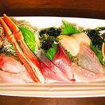日替わりの鮮魚を使用したお刺身7点盛り。新鮮さが違う！