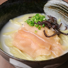 鶏生ハムと白濁スープラーメン