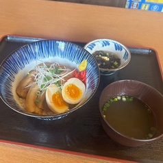 沖縄居酒屋81 31 はいさいのおすすめランチ1