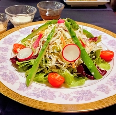 季節の旬菜サラダ