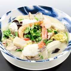 海鮮と野菜の白湯ラーメン　