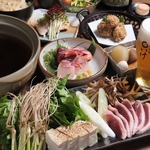 人気のセリ鍋を詰め込んだ絶品コースもあります！120分飲み放題でゆったりお酒も楽しめます☆