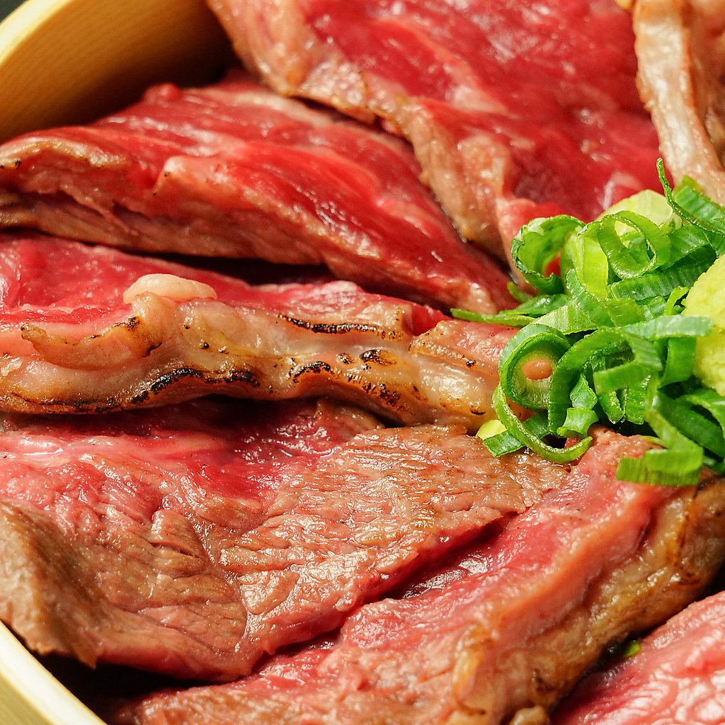 特選宮崎牛を使用したお料理はぜひ一度ご堪能ください！様々なシーンにおすすめのコースもご用意！
