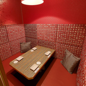 【完全個室】2名様からご利用いただける和モダンな雰囲気の個室席。ご宴会はもちろん、接待や会食などの大事なシーンにも最適です。