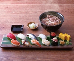 寿司〈並〉と和牛うどん