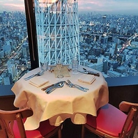 景色を望む開放的な空間で味わう本格ビストロ料理♪