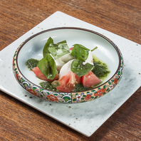 【豊富な経験をもつ実力派シェフがおりなす料理の数々】