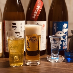 厳選した地酒を中心に幅広いラインナップ