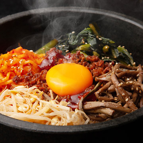 新宿南口徒歩1分の韓国料理居酒屋♪韓国のお酒と韓国料理や焼肉が楽しめます♪
