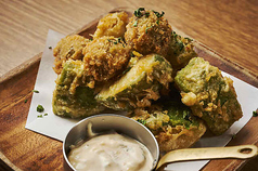 アボカドとオリーブの肉詰め