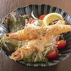 旬を取り入れた海鮮と鶏料理の多彩メニュー