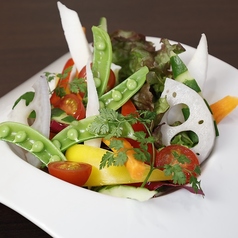 彩り野菜のスティックサラダ(アンチョビソース&こだわり味噌)