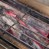 特製備長炭を使用!赤外線でじっくり一本一本焼くことで、外はこんがり中はふんわりを可能にします。当店自慢の「ちっきん麺」霧島鶏でとったスープを使った鶏白湯ラーメン!