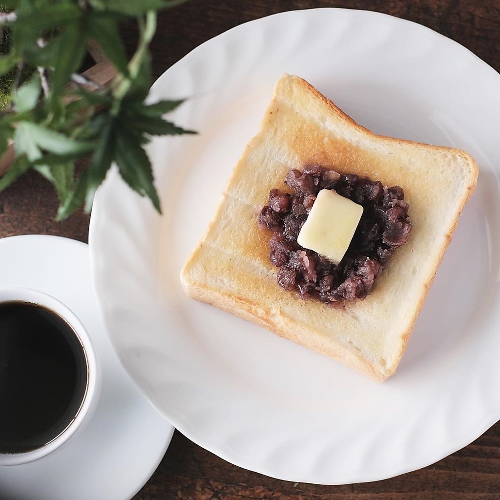 あんバタートースト480円(税込)は王道の組み合わせ。ブランチなどで、コーヒーとお楽しみください。