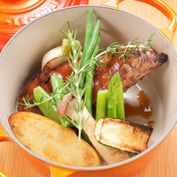 シェフの繊細な技が光るディナーメニュー