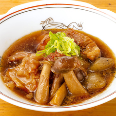 丹波しめじと牛すじ煮込み