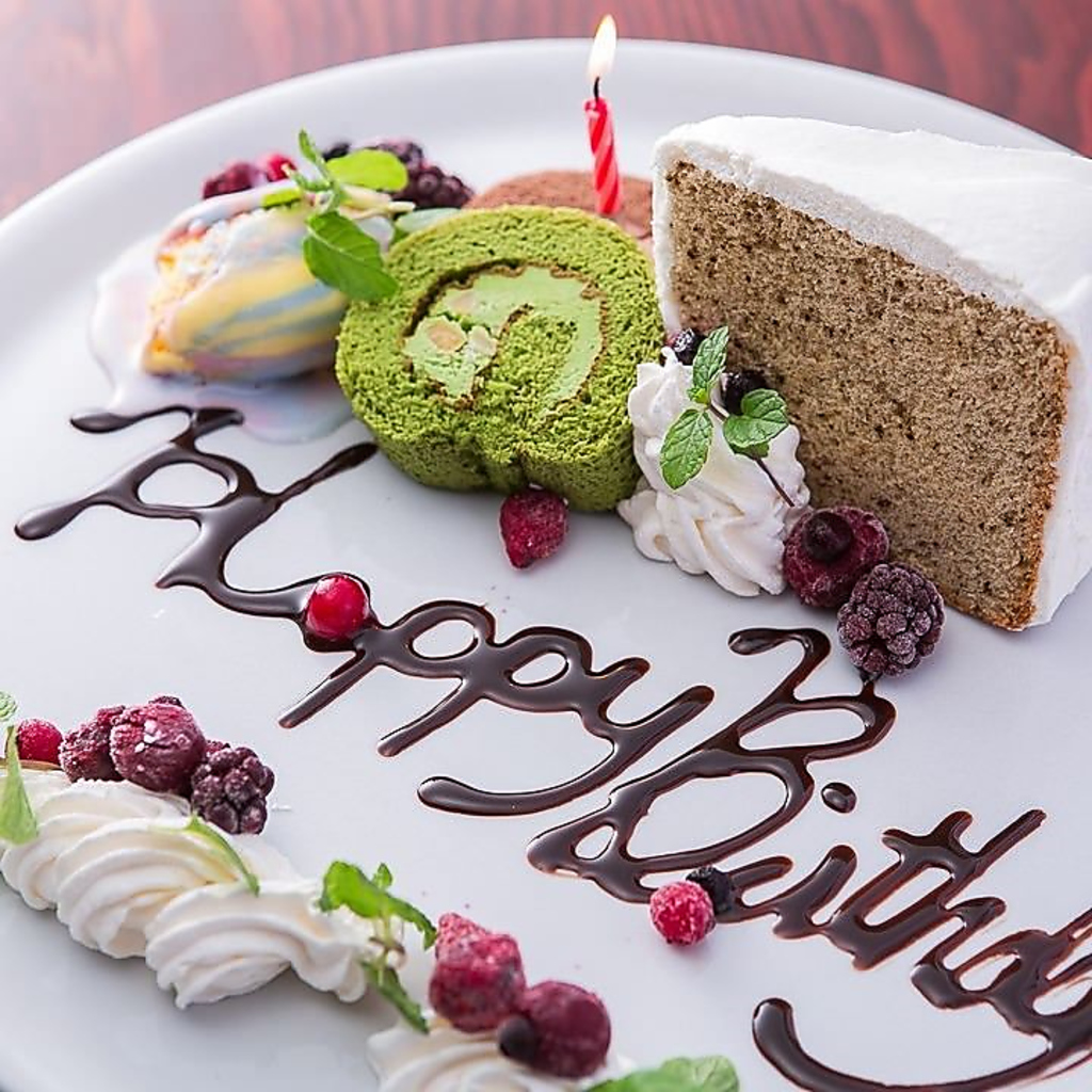誕生日・記念日は当店で♪クーポン利用でバースデープレート・乾杯スパークリングサービス！！