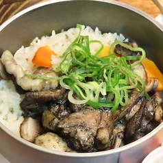 炭火かおる鶏もも釜めし