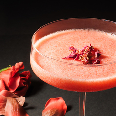 ストロベリーローズマティーニ