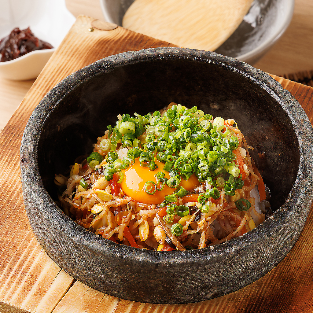 毎日来ても飽きさせない、新鮮な魚・創作料理をご提供！美味しいお酒と一緒にご堪能ください！