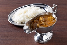 〆のこだわり牛すじカレー