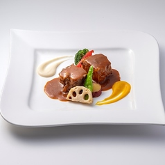 ビーフシチュー（サラダ、パン付き）