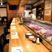 すし居酒屋 湊 諏訪交番前店の雰囲気3