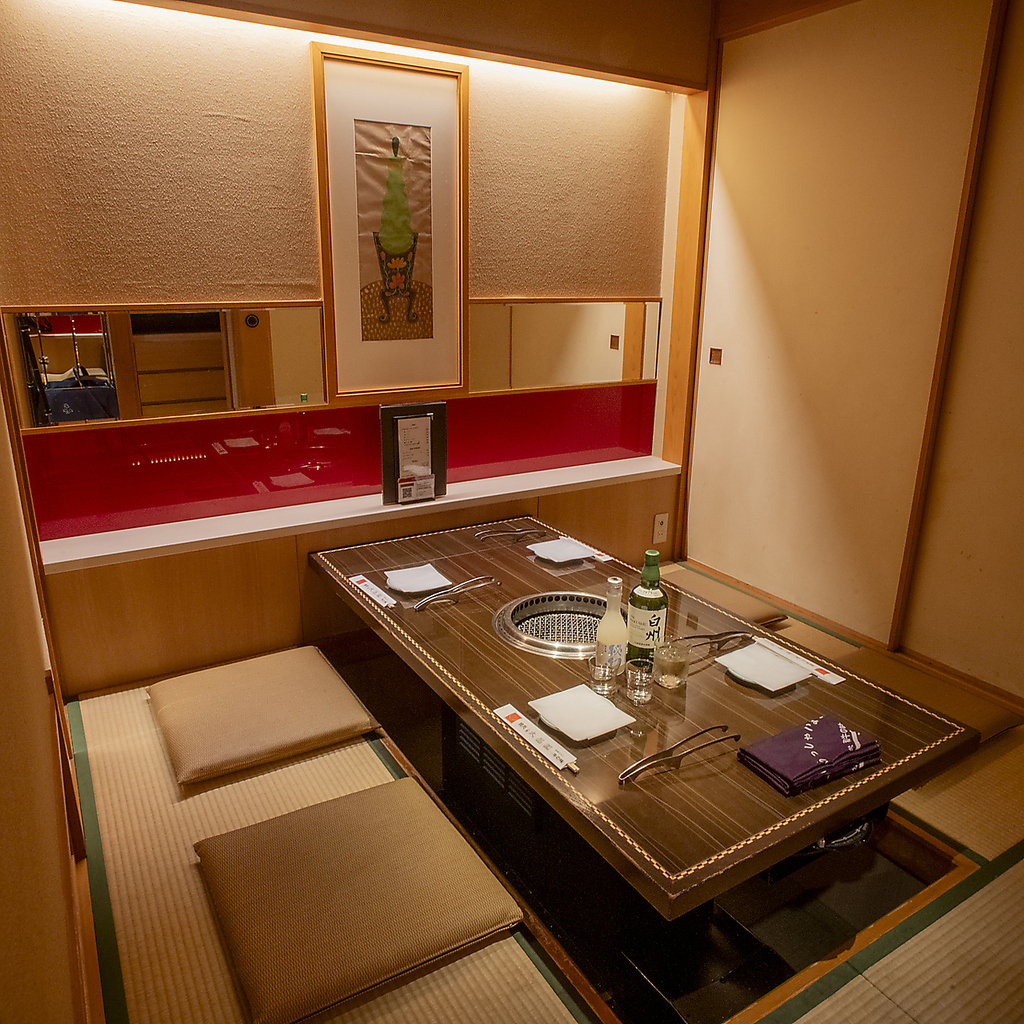 10～12名様迄の個室　最大60名様のご宴会に対応