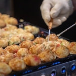 創業１５年を超える老舗のたこ焼き屋♪熟練のスタッフが焼き上げます！