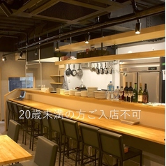 焼鳥居酒屋　89base（ハチキューベース）大阪弁天町店の雰囲気1