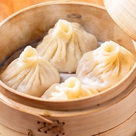 本格中華のラインナップ◎熱々小籠包や北京ダックに舌鼓