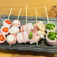 野菜肉巻串（万能ねぎ、アスパラ、とまと、エリンギ、うずら）