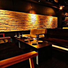 お洒落な落ち着いたソファー席☆女子会・合コンに最適