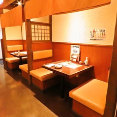 日頃の疲れも癒される、レトロな雰囲気で落ち着く空間。気の合う仲間と「いろは」な時間を、心ゆくまでお楽しみください♪シックな店内はデートにもピッタリです☆