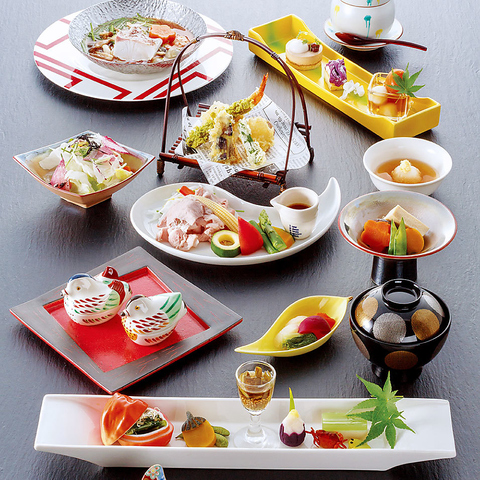 「食と空間の和みと、心に残る深い味わい」・・・みなさまに本格懐石を。