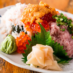 新鮮な旬の魚介を豪快に盛り合わせた「のっけ寿司」は是非一度ご賞味下さい。
