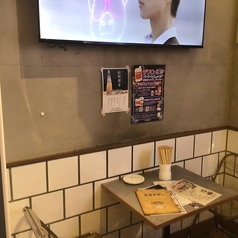 くっつけて4人まで座れます。