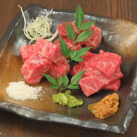 黒毛和牛と牡蠣を使用した料理が魅力。宴会に最適な飲み放題コースもご用意。