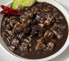 豚肉モツのこってり煮込み Dinuguan