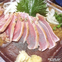 鹿児島地鶏の炙り刺し／鹿児島地鶏のレア炭火焼き　各