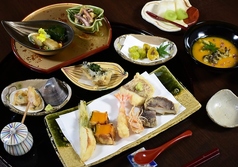 【全国各地の銘酒】日本酒マイスター厳選の一杯で天ぷらを！2530円(税込)〜の写真