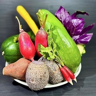 厳選アグーしゃぶしゃぶコースや沖縄ならではの島野菜♪