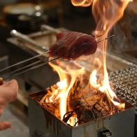 わら焼きカツオのたたき ― 調理で五感を満たす特別料理